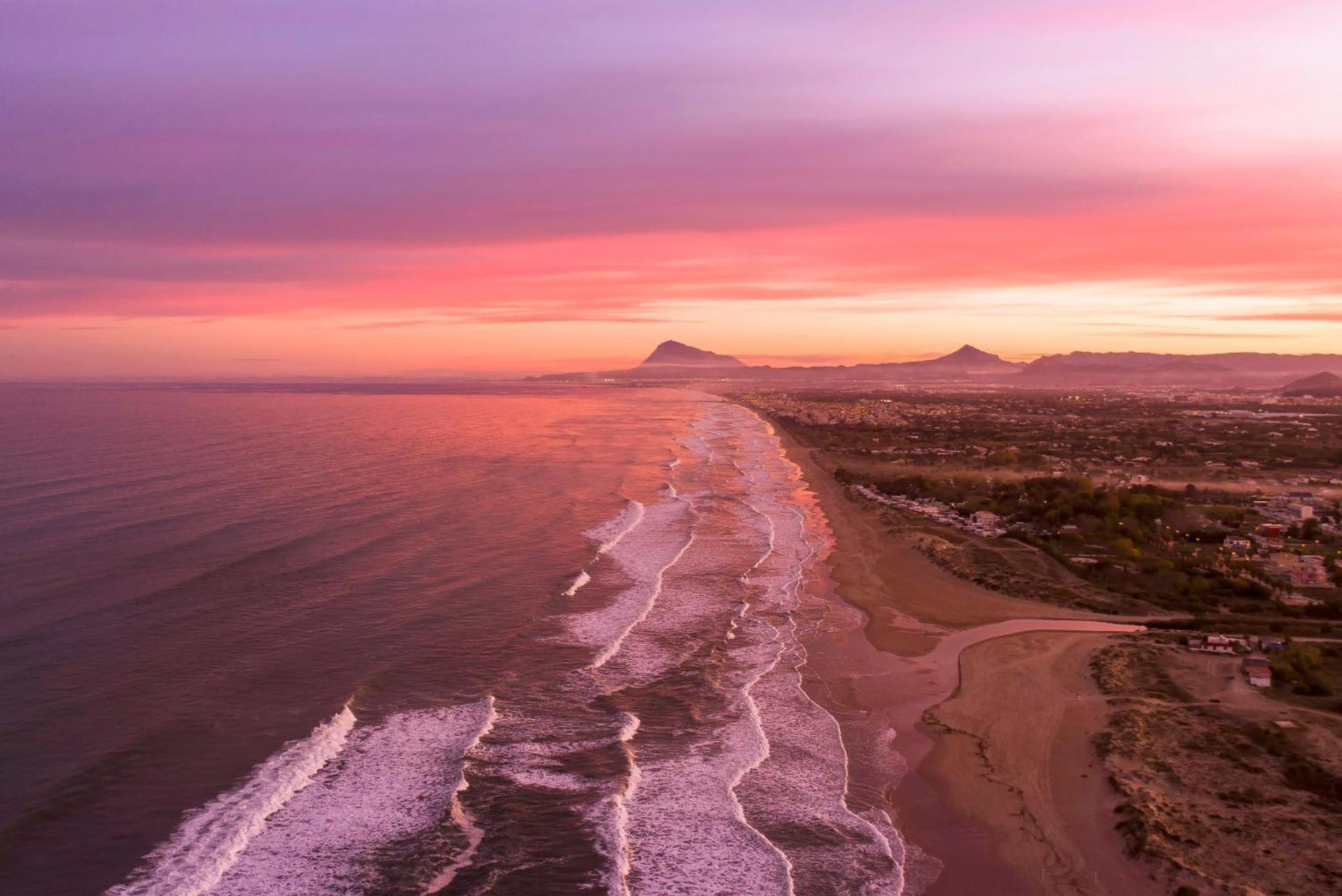 Sunrise By On Travel * Oliva